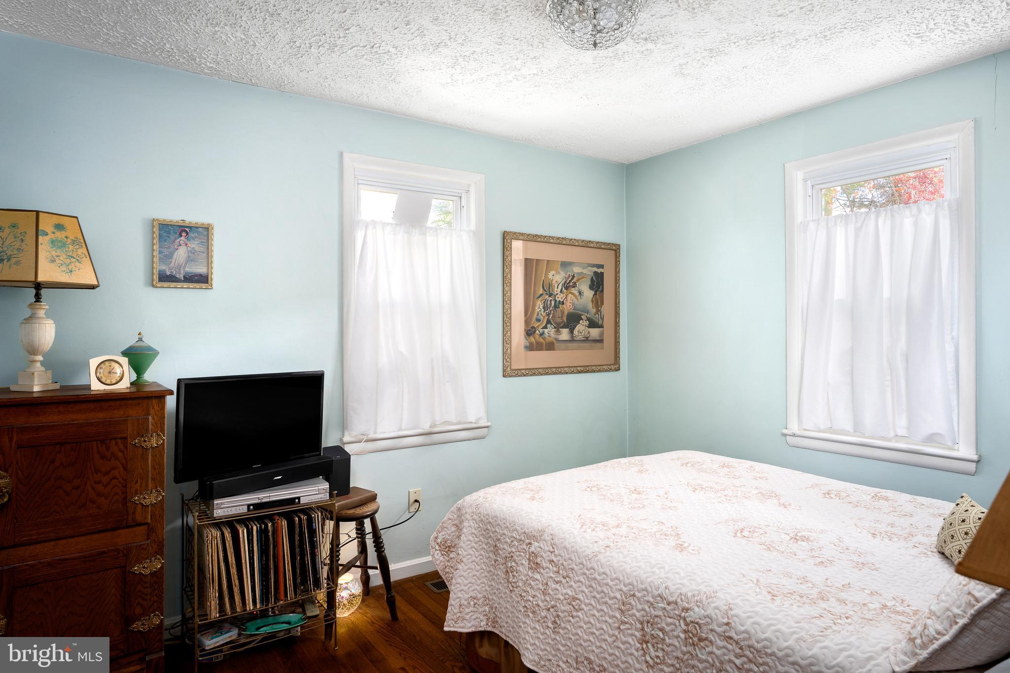 219 Oakgrove Road Sterling, VA 20166 - Photo 19 of 27 Gallery Image 19