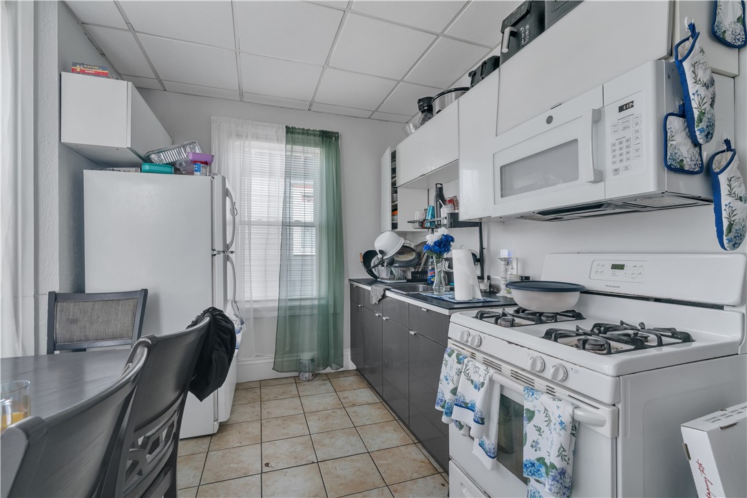 86 Tobey Street Providence, RI 02909 - Photo 20 of 35