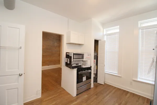 $2,099 | 1362 North Bosworth Avenue, Unit 3A, Chicago, IL 60642