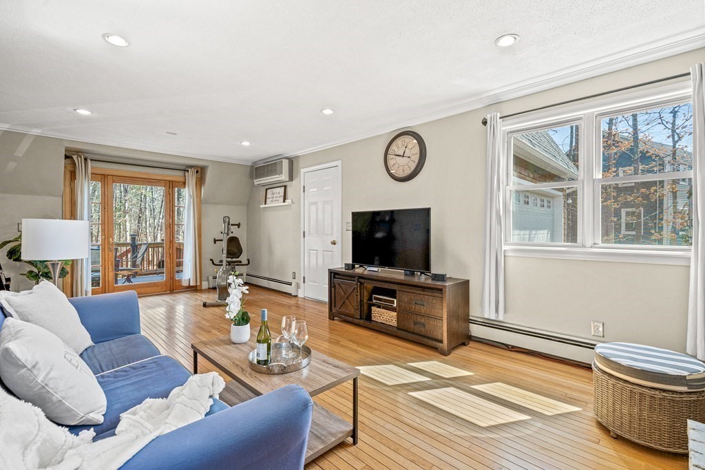 52 Kimball Road Amesbury, MA 01913 - Photo 4 of 38