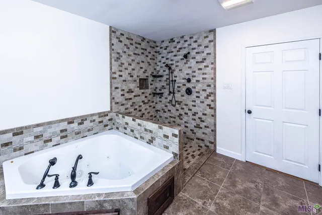 $210,000 | 301 Highland Drive, Houma, LA 70364