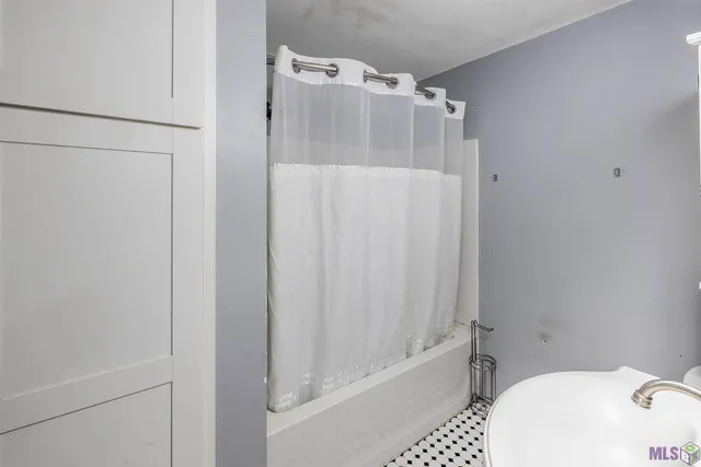 $210,000 | 301 Highland Drive, Houma, LA 70364