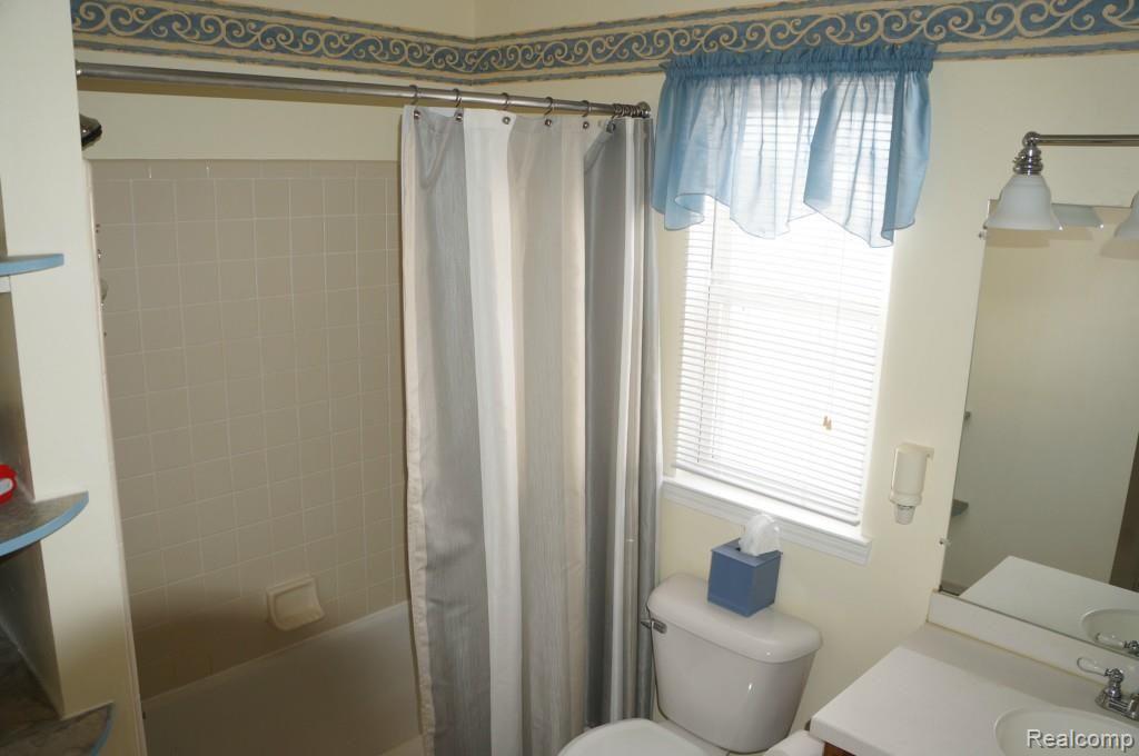 3189 Silverbrook Drive Rochester, MI 48306 - Photo 31 of 32