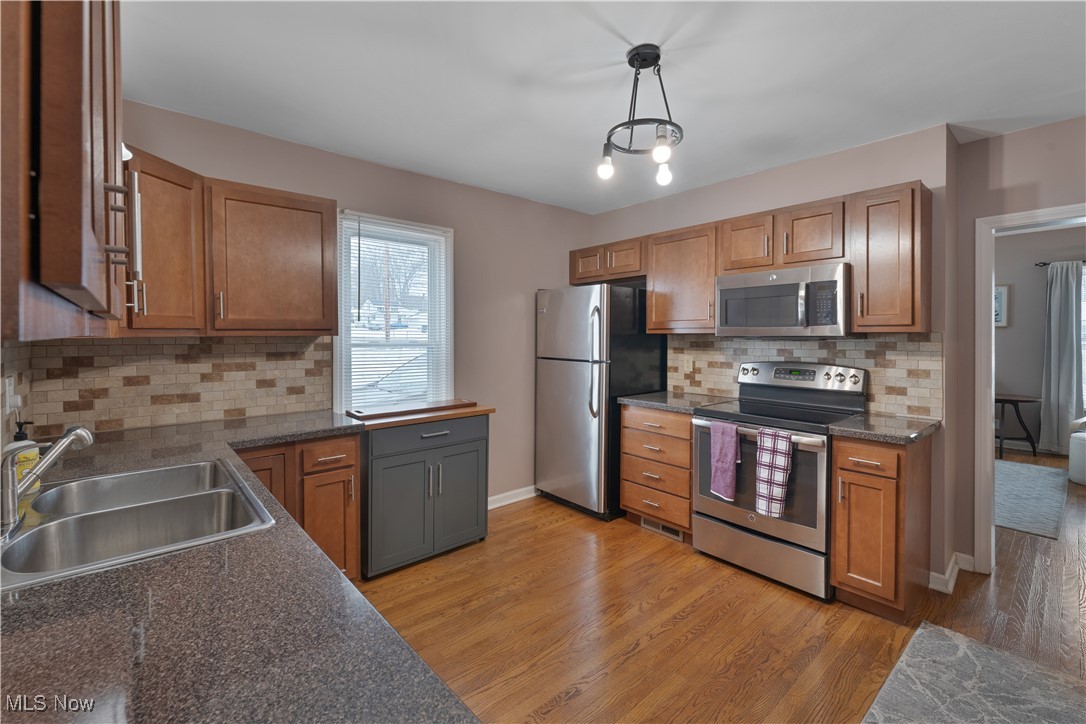 1307 Shields Road Youngstown, OH 44511 - Photo 5 of 38 Gallery Image 5