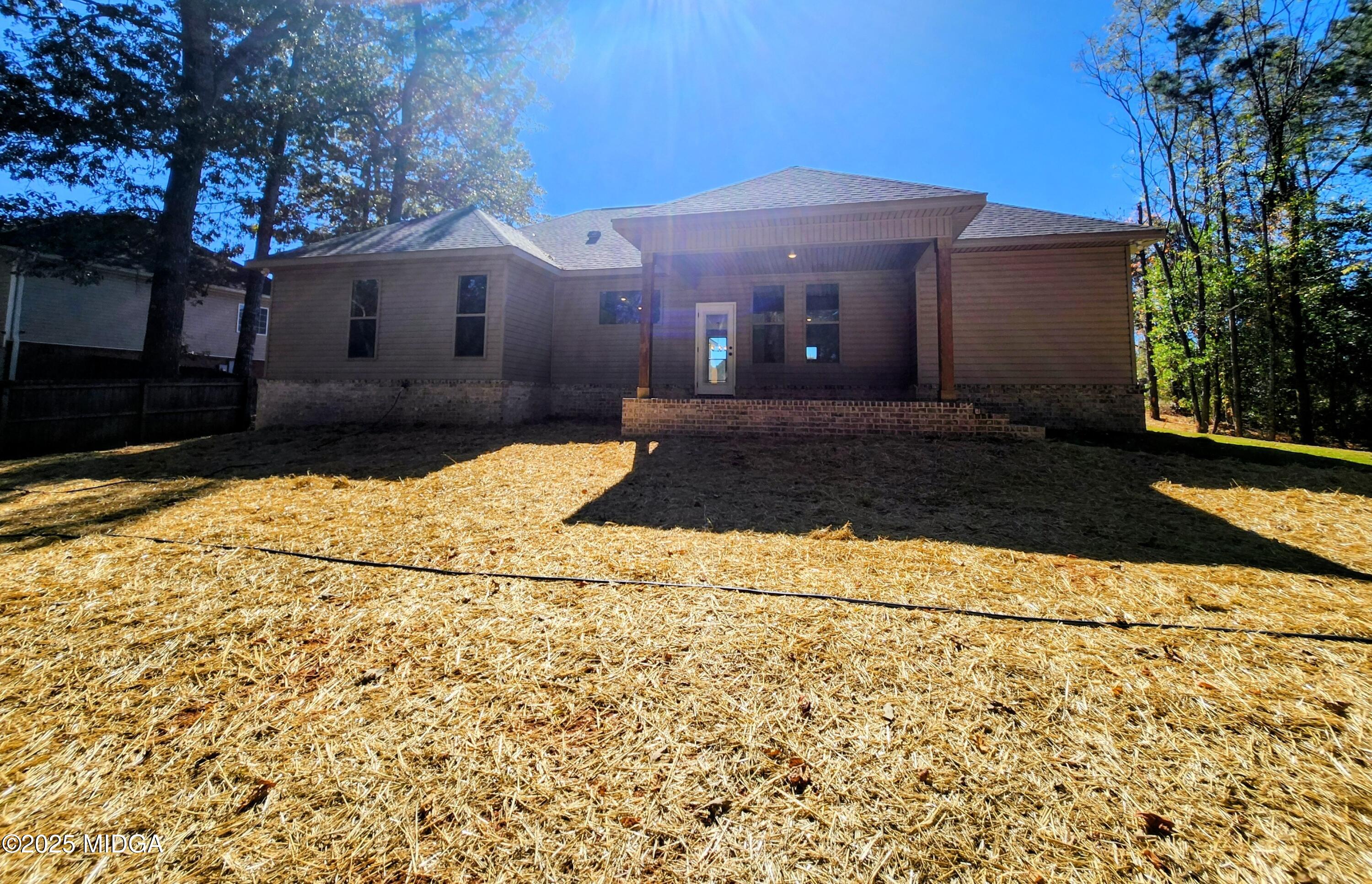 404 Minter Drive Warner Robins, GA 31088 - Photo 54 of 60 a front view of house with yard