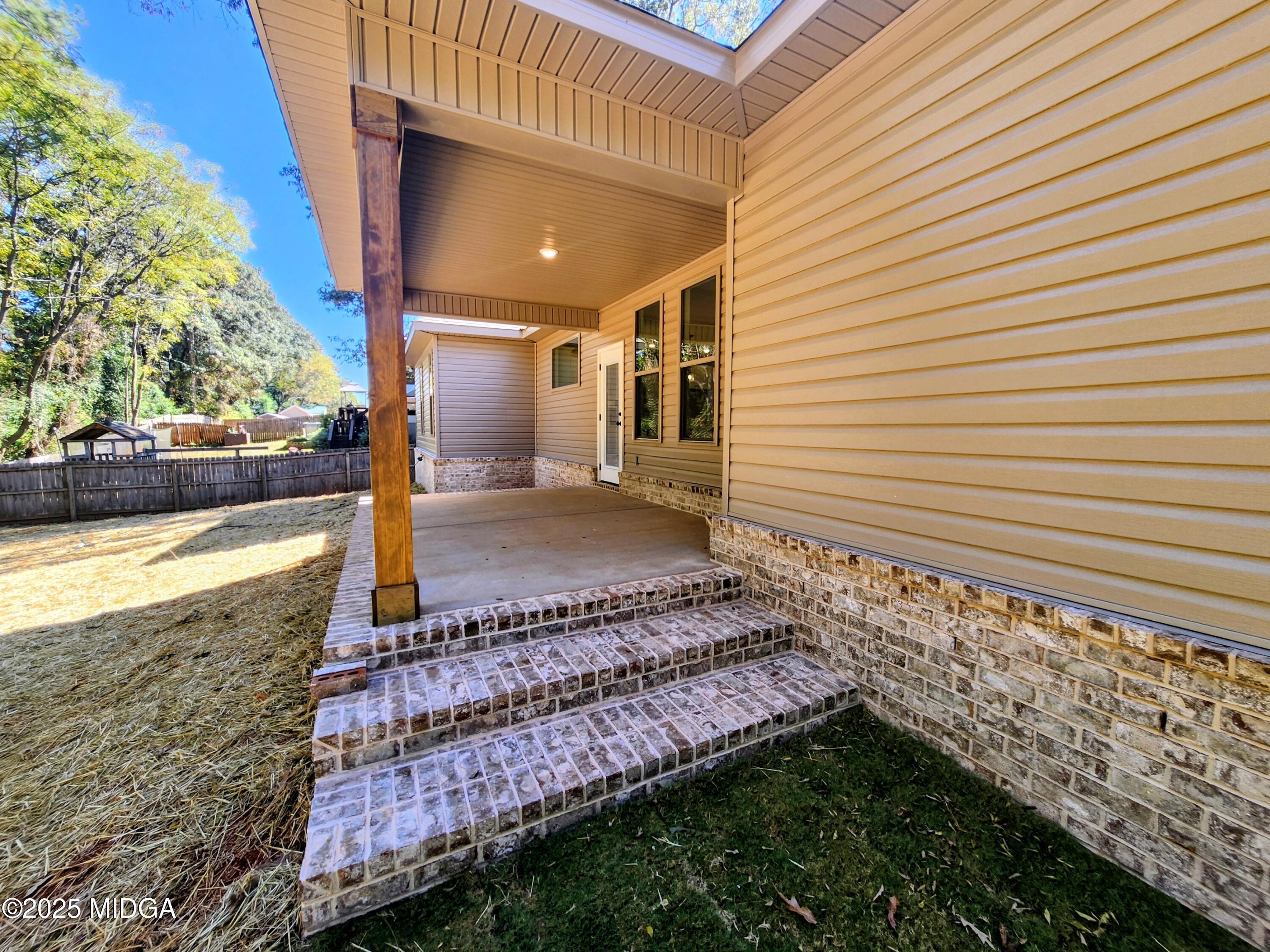 404 Minter Drive Warner Robins, GA 31088 - Photo 57 of 60 a view of a back yard of the house