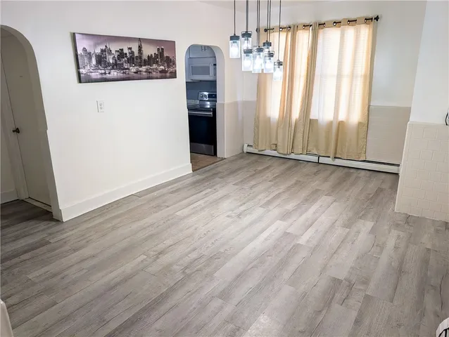 $2,400 | 136 Chatham Street, Providence, RI 02904