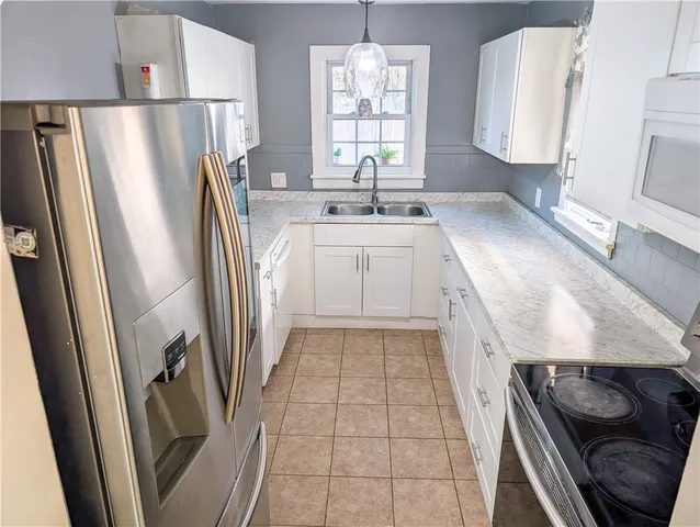 $2,400 | 136 Chatham Street, Providence, RI 02904