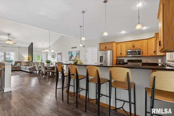$475,000 | 217 Huntington Drive, Auburn, IL 62615