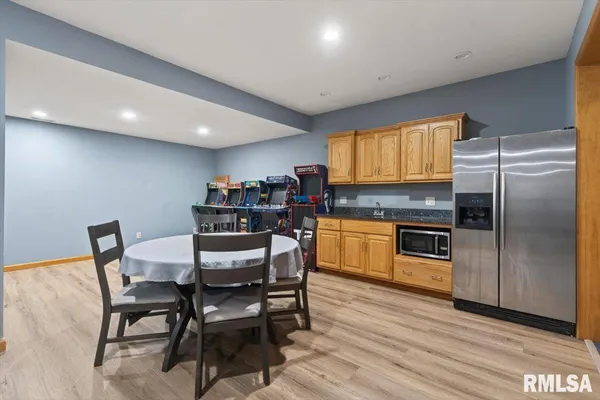 $475,000 | 217 Huntington Drive, Auburn, IL 62615