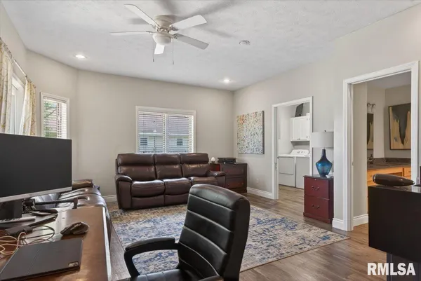 $475,000 | 217 Huntington Drive, Auburn, IL 62615
