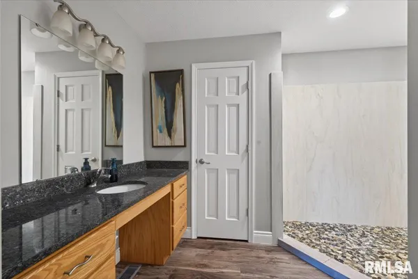 $475,000 | 217 Huntington Drive, Auburn, IL 62615