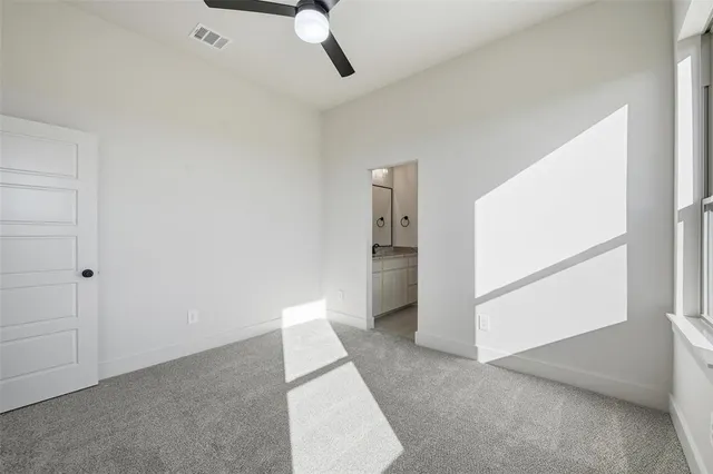 a view of a livingroom with an empty space