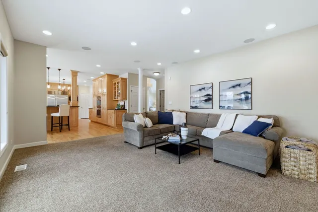 $1,025,000 | 2503 Skylane Drive, Naperville, IL 60564