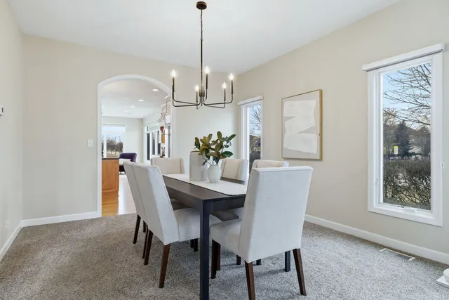 $1,025,000 | 2503 Skylane Drive, Naperville, IL 60564