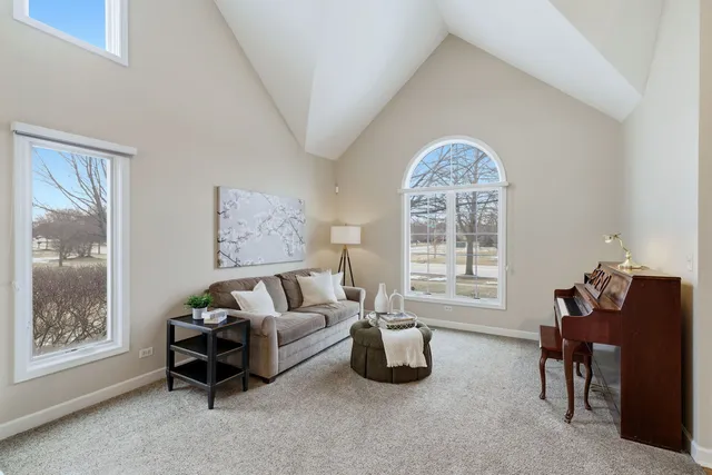 $1,025,000 | 2503 Skylane Drive, Naperville, IL 60564