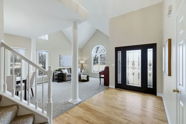 $1,025,000 | 2503 Skylane Drive, Naperville, IL 60564