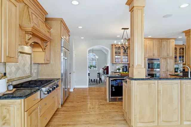 $1,025,000 | 2503 Skylane Drive, Naperville, IL 60564