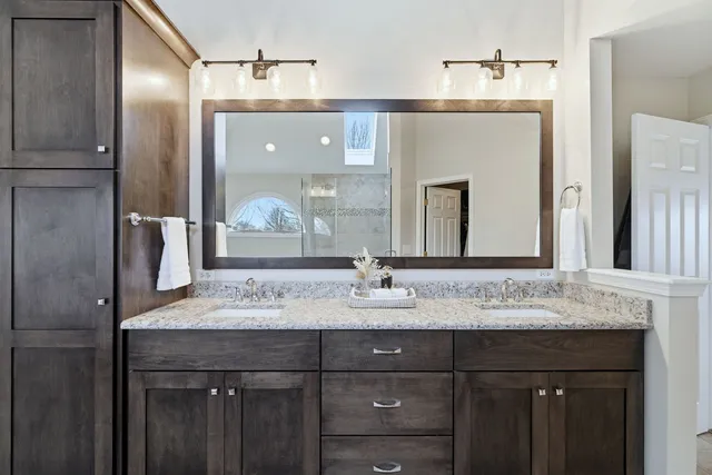 $1,025,000 | 2503 Skylane Drive, Naperville, IL 60564