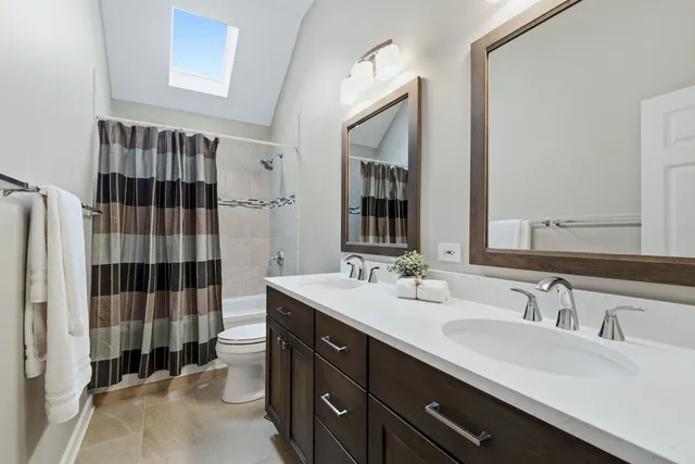 $1,025,000 | 2503 Skylane Drive, Naperville, IL 60564