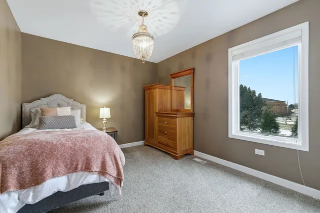 $1,025,000 | 2503 Skylane Drive, Naperville, IL 60564