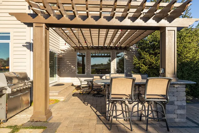 $1,025,000 | 2503 Skylane Drive, Naperville, IL 60564