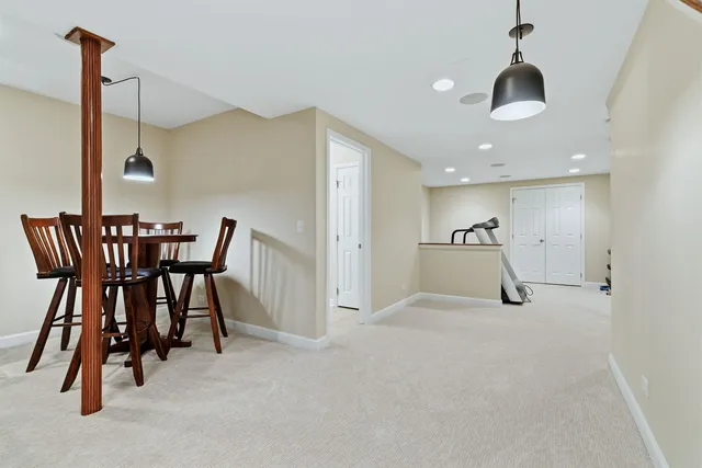 $1,025,000 | 2503 Skylane Drive, Naperville, IL 60564