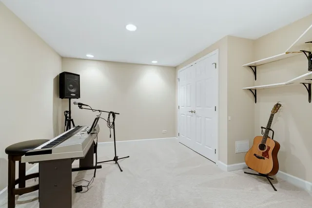 $1,025,000 | 2503 Skylane Drive, Naperville, IL 60564