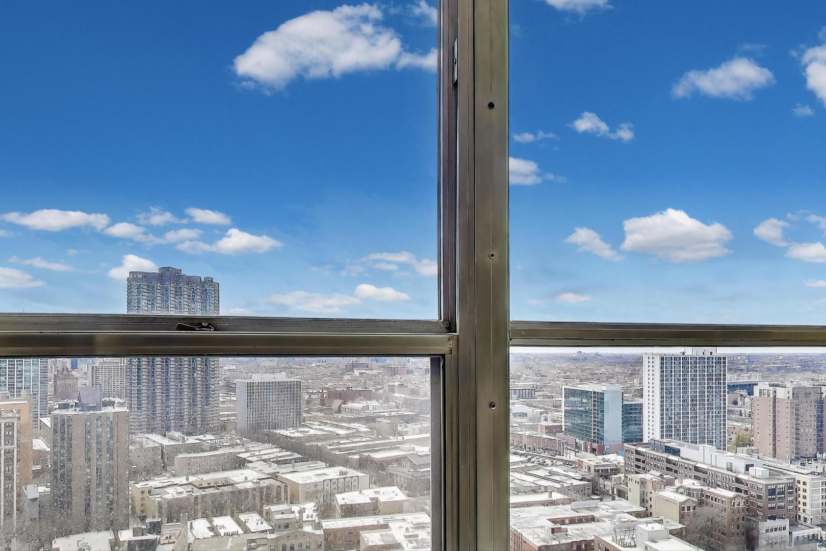 655 West Irving Park Road, Unit 2807 Chicago, IL 60613 - Photo 8 of 33 Gallery Image 8