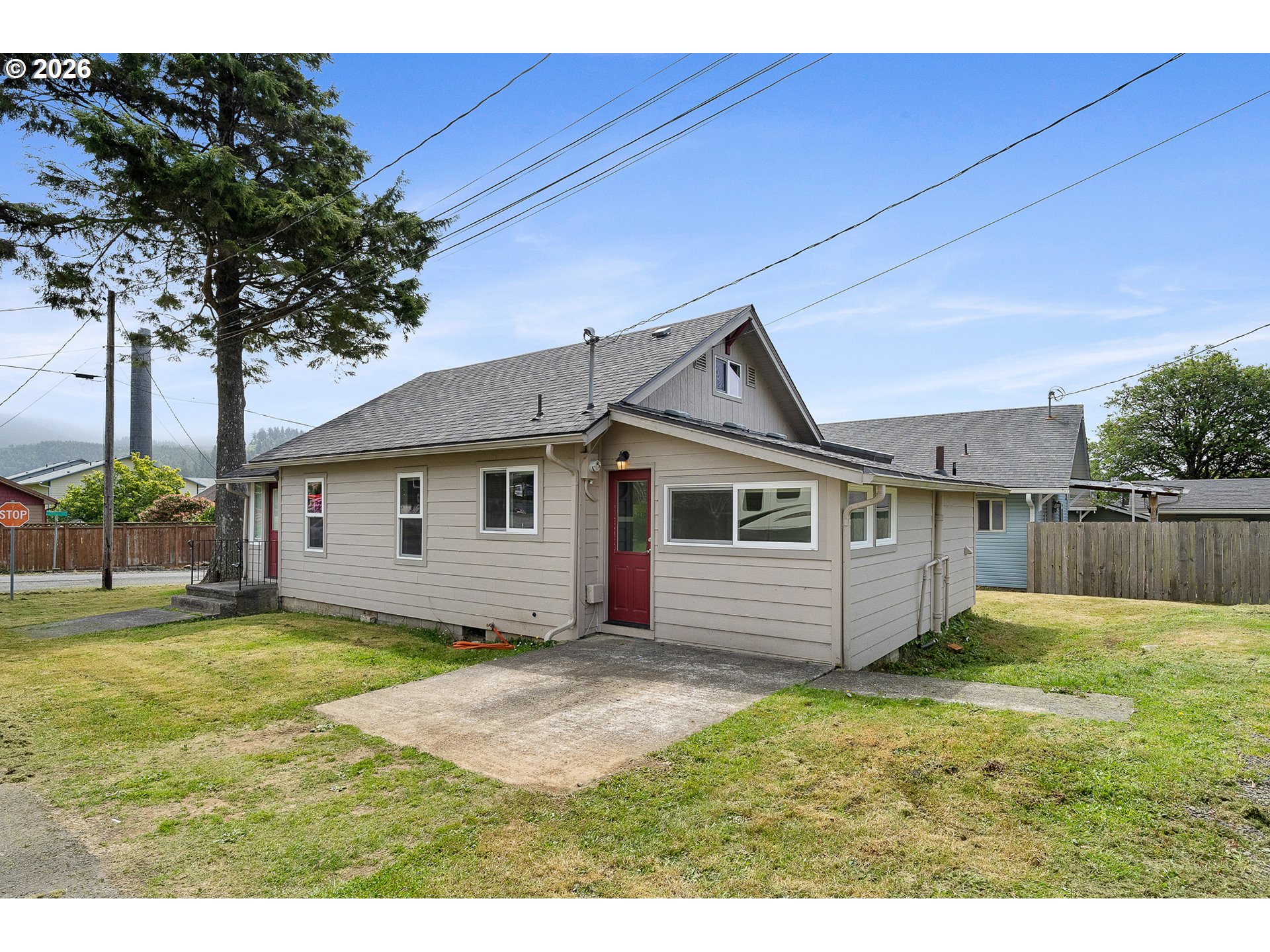 207 2nd Street Garibaldi, OR 97118 - Photo 12 of 23