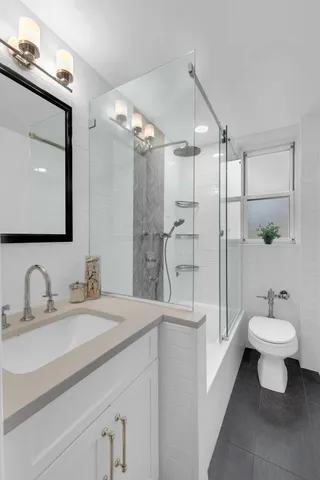 $1,225,000 | 320 West 76th Street, Unit 6F | Upper West Side