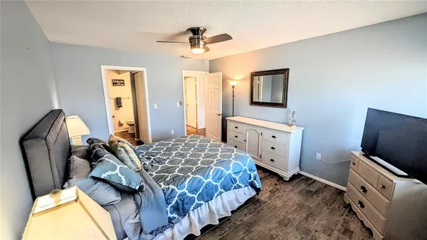 $1,700 | 2950 Clark Road, Unit 212, Sarasota, FL 34231