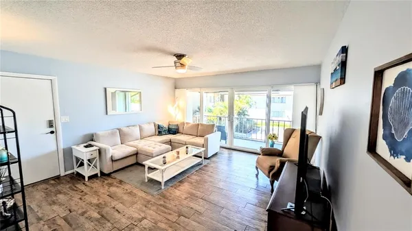 $1,700 | 2950 Clark Road, Unit 212, Sarasota, FL 34231