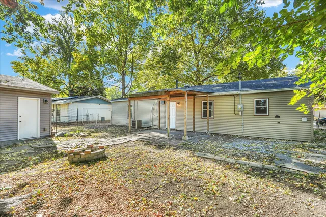 $187,500 | 1402 Scottsdale Drive, Champaign, IL 61821