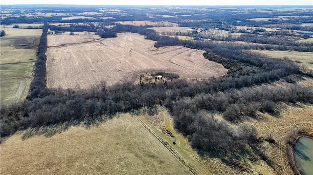 $1,500,000 | 2784 West 231st Street, Bucyrus, KS 66013