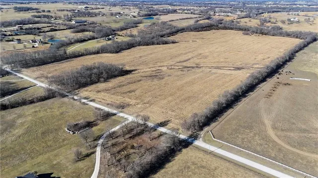 $1,500,000 | 2784 West 231st Street, Bucyrus, KS 66013