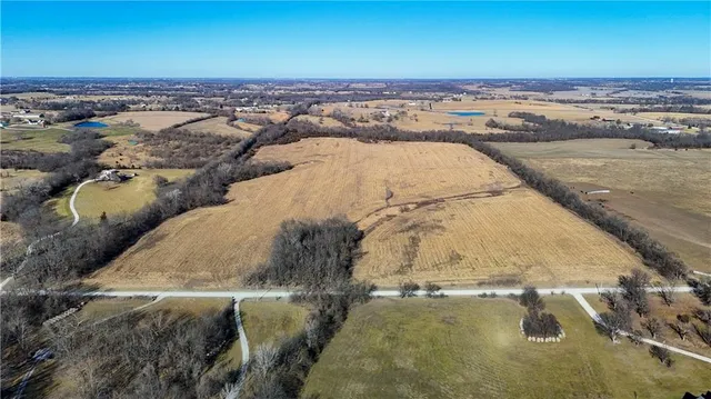 $1,500,000 | 2784 West 231st Street, Bucyrus, KS 66013