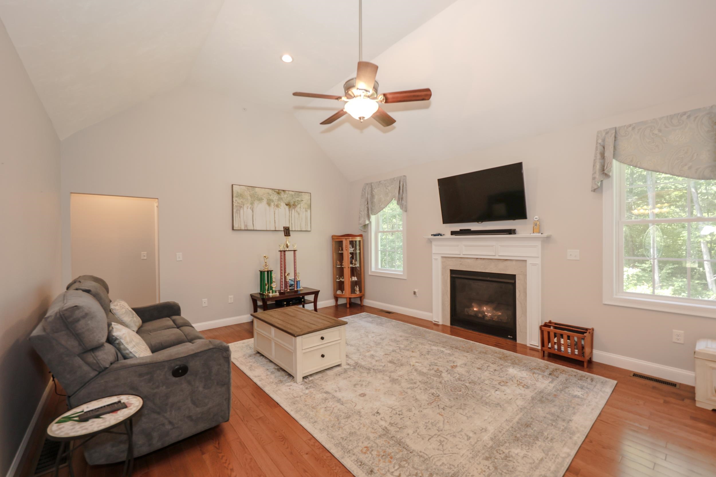 145 Clement Road Pelham, NH 03076 - Photo 10 of 46