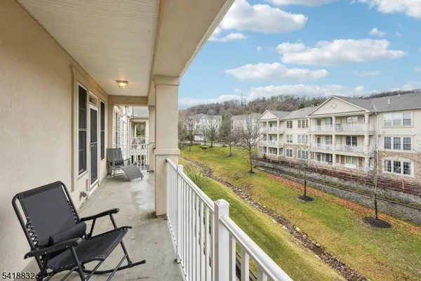 $750,000 | 1209 Holly Lane, Unit 1209, Cedar Grove, NJ 07009