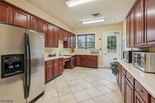 $750,000 | 1209 Holly Lane, Unit 1209, Cedar Grove, NJ 07009