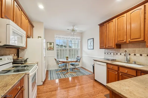 $750,000 | 1209 Holly Lane, Unit 1209, Cedar Grove, NJ 07009