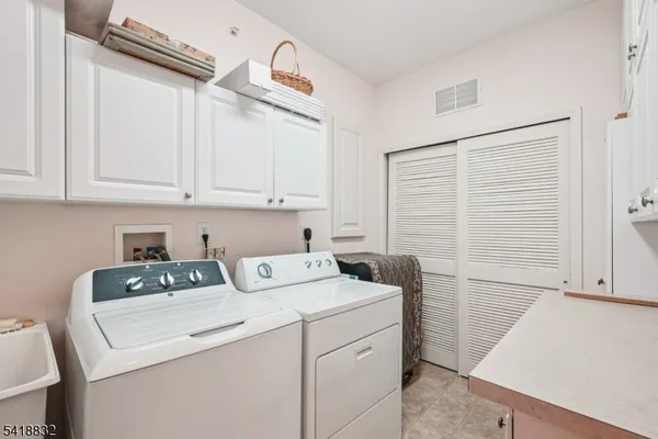 $750,000 | 1209 Holly Lane, Unit 1209, Cedar Grove, NJ 07009