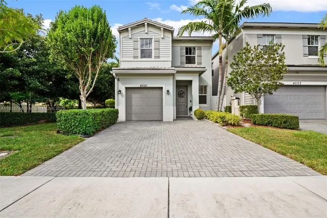 $500,000 | 4501 Northwest 48th Terrace, Tamarac, FL 33319