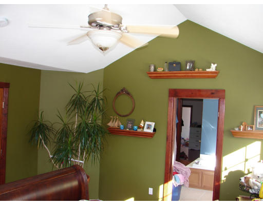 8 North County Road Princeton, MA 01541 - Photo 23 of 24 a view of entryway