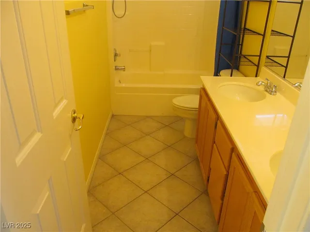 $2,050 | 9572 Sunshade Court, Las Vegas, NV 89147