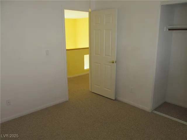 $2,050 | 9572 Sunshade Court, Las Vegas, NV 89147