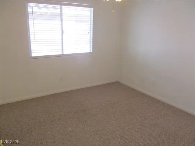 $2,050 | 9572 Sunshade Court, Las Vegas, NV 89147