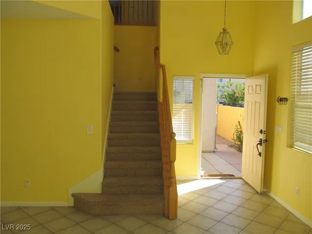 $2,050 | 9572 Sunshade Court, Las Vegas, NV 89147