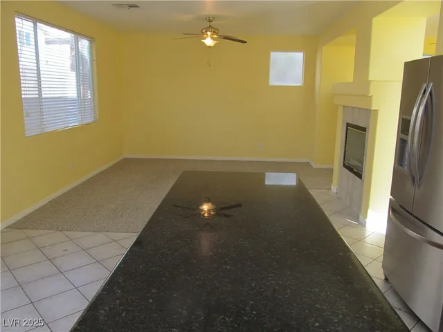 $2,050 | 9572 Sunshade Court, Las Vegas, NV 89147