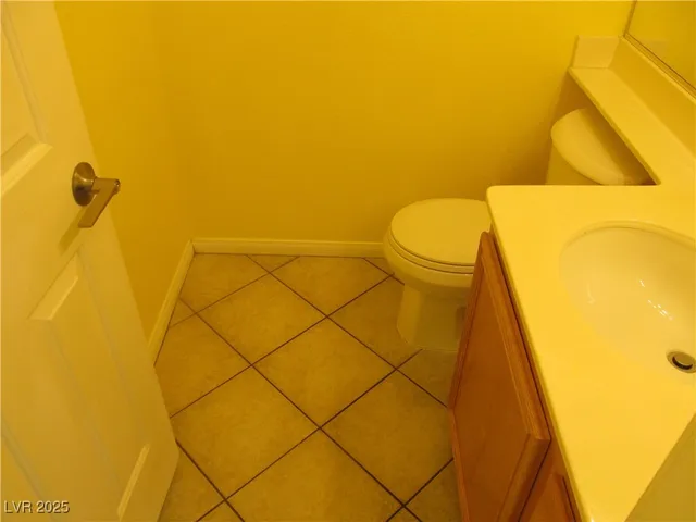 $2,050 | 9572 Sunshade Court, Las Vegas, NV 89147